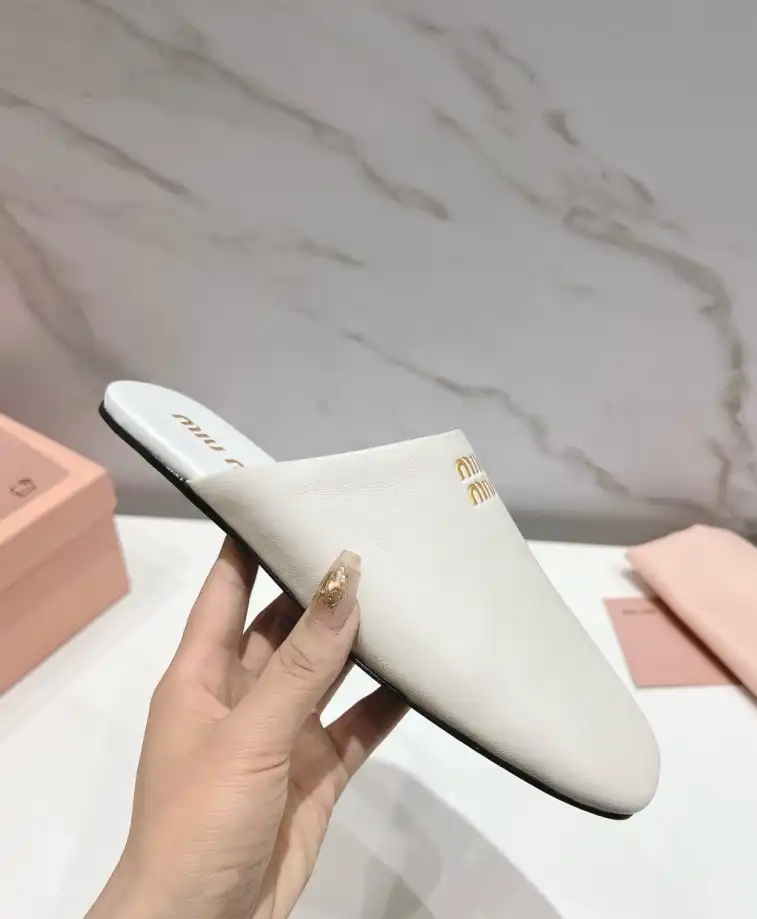 hype Miu Miu Slippers