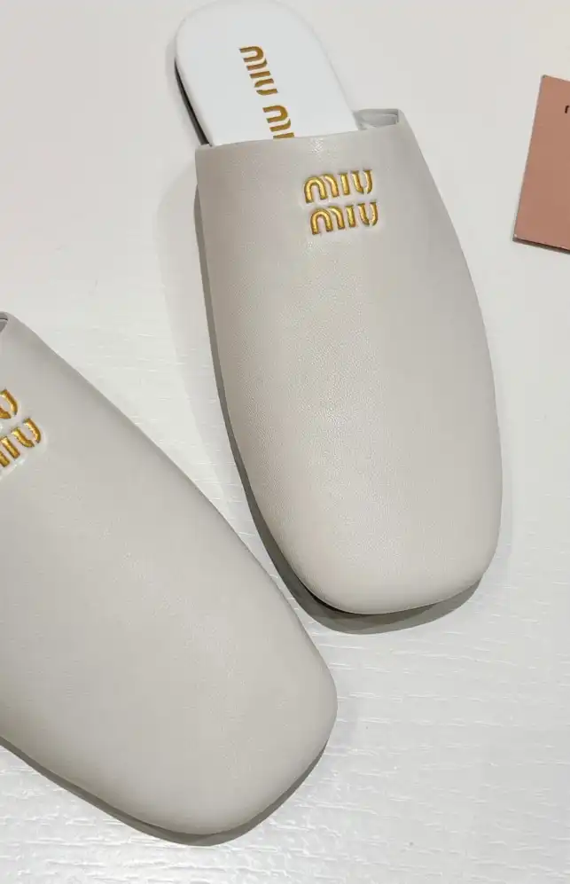 hype Miu Miu Slippers