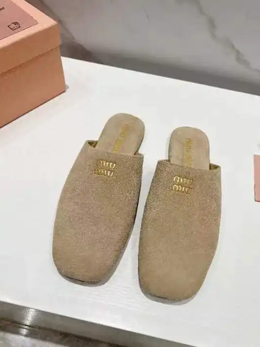 hype Miu Miu Slippers