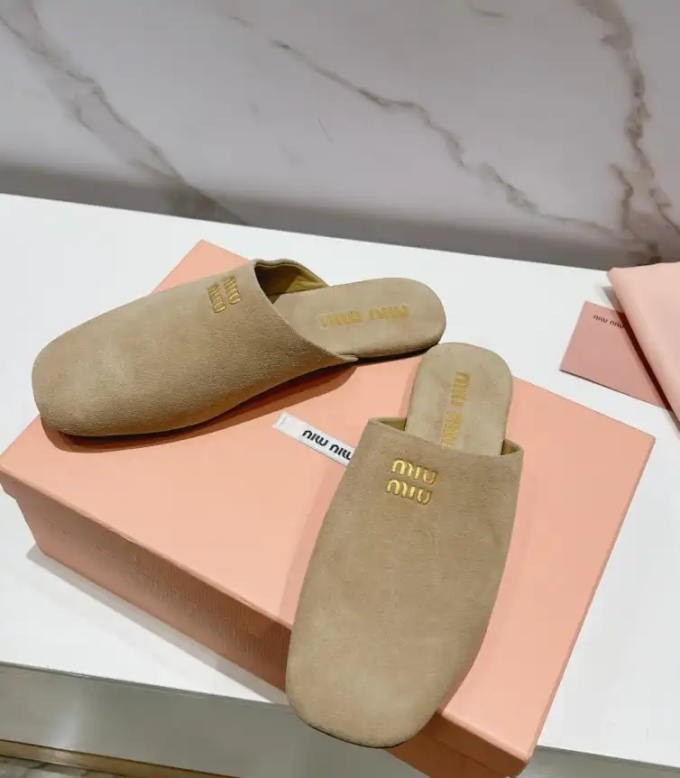 hype Miu Miu Slippers