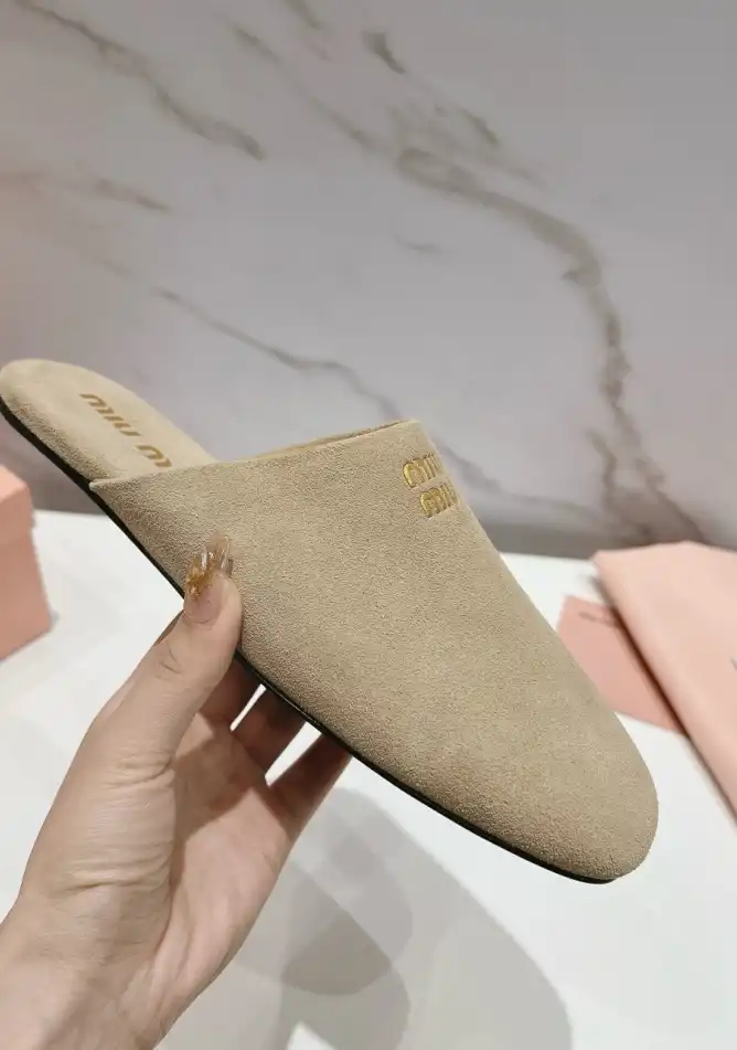 hype Miu Miu Slippers