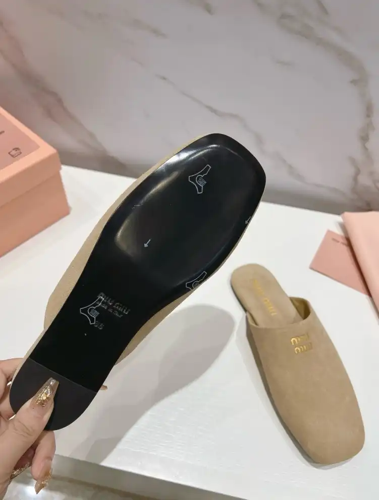 hype Miu Miu Slippers