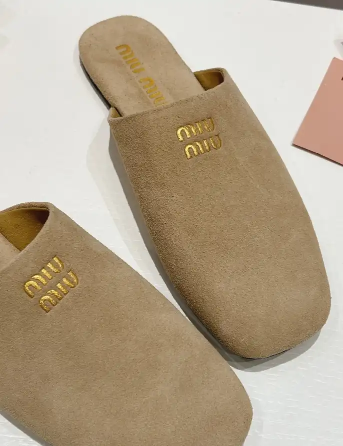 hype Miu Miu Slippers