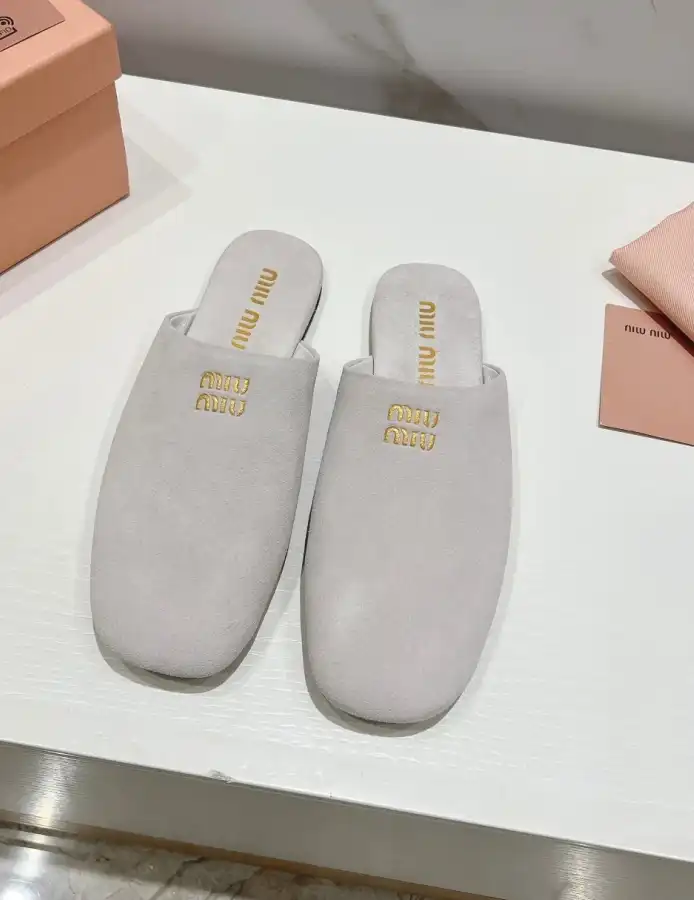 hype Miu Miu Slippers