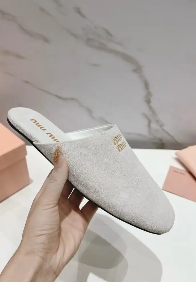 hype Miu Miu Slippers