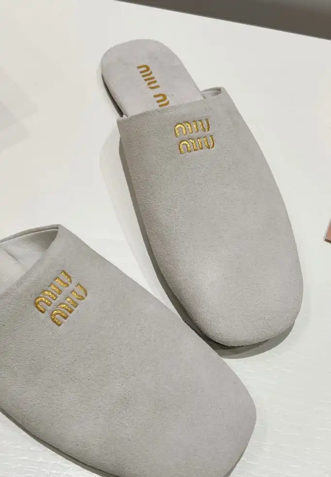 hype Miu Miu Slippers