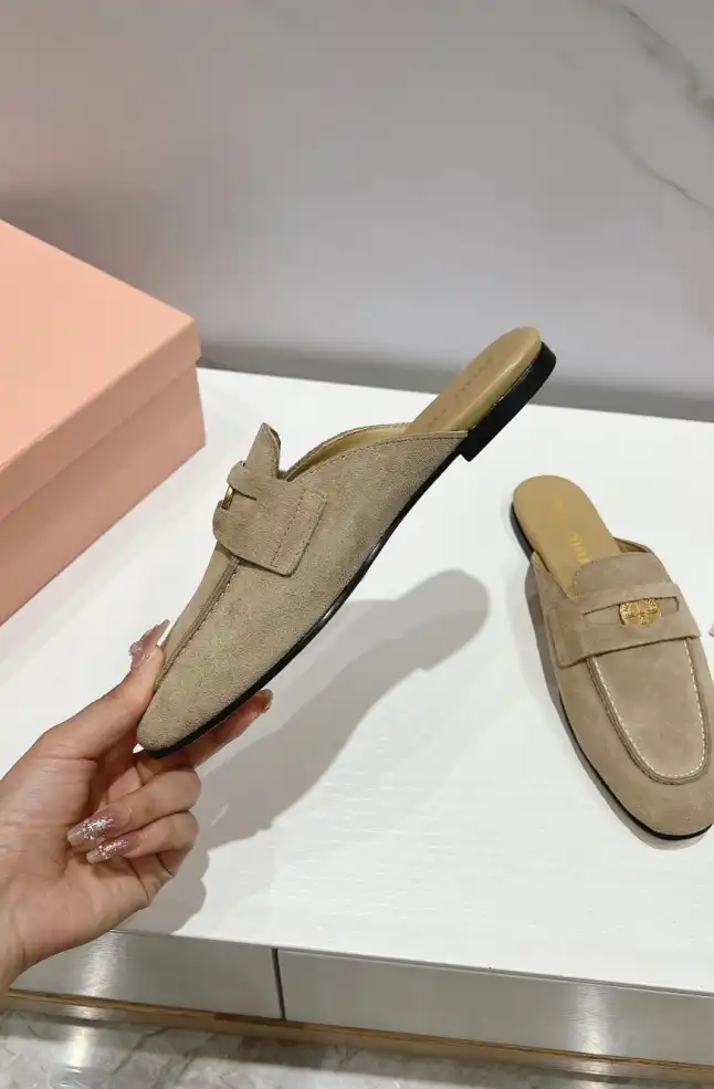 hype Miu Miu Slippers