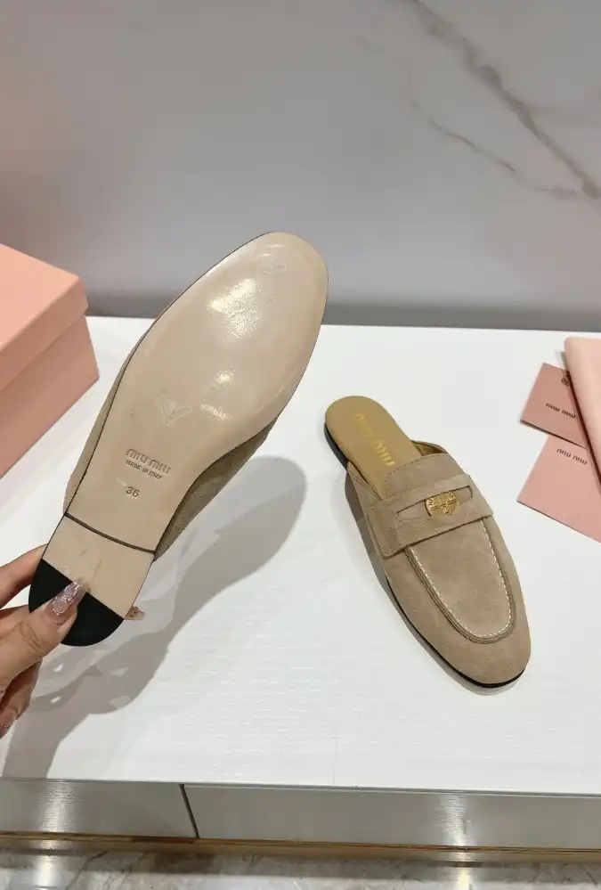 hype Miu Miu Slippers