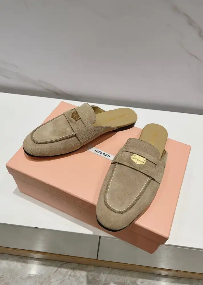 hype Miu Miu Slippers