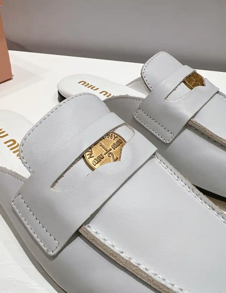 hype Miu Miu Slippers