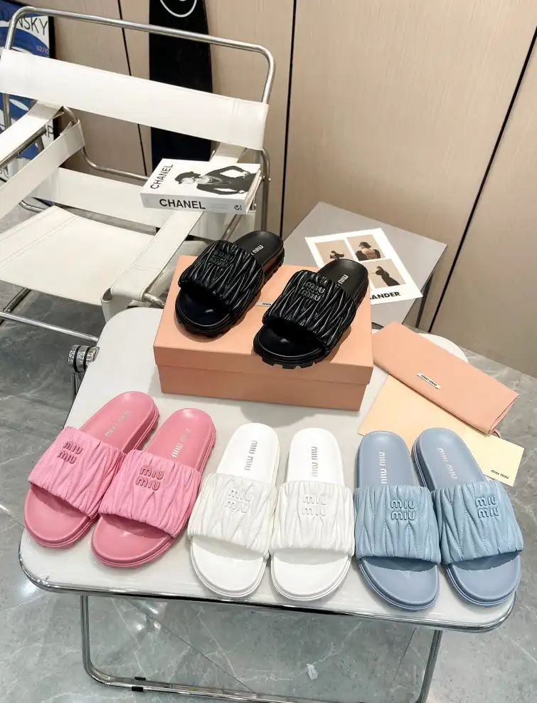 hype Miu Miu Slippers