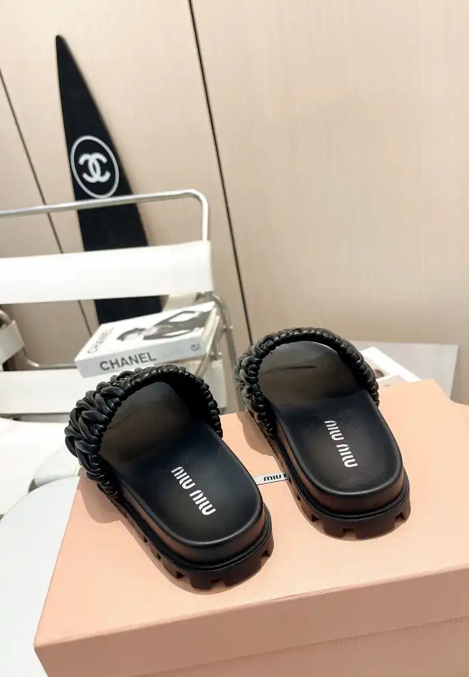 hype Miu Miu Slippers