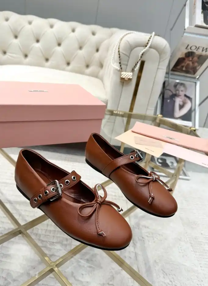 hype Miu Miu flat shoes