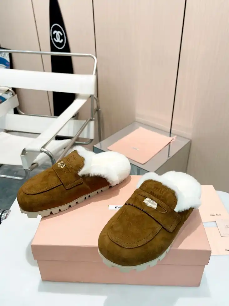 hype Miu Miu Slippers