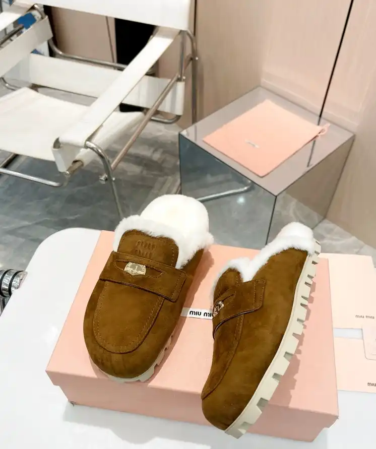 hype Miu Miu Slippers