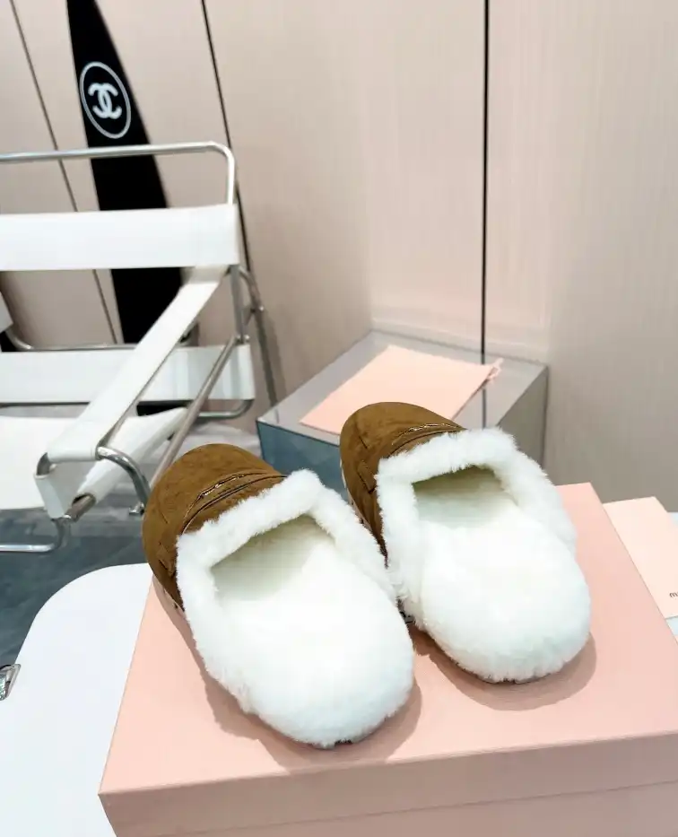 hype Miu Miu Slippers