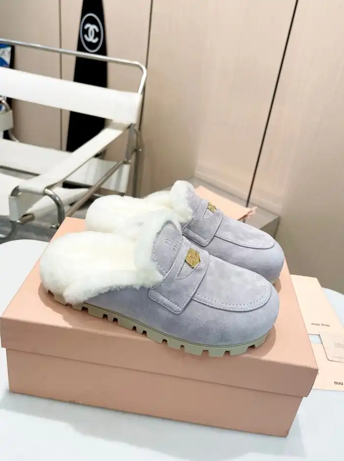 hype Miu Miu Slippers