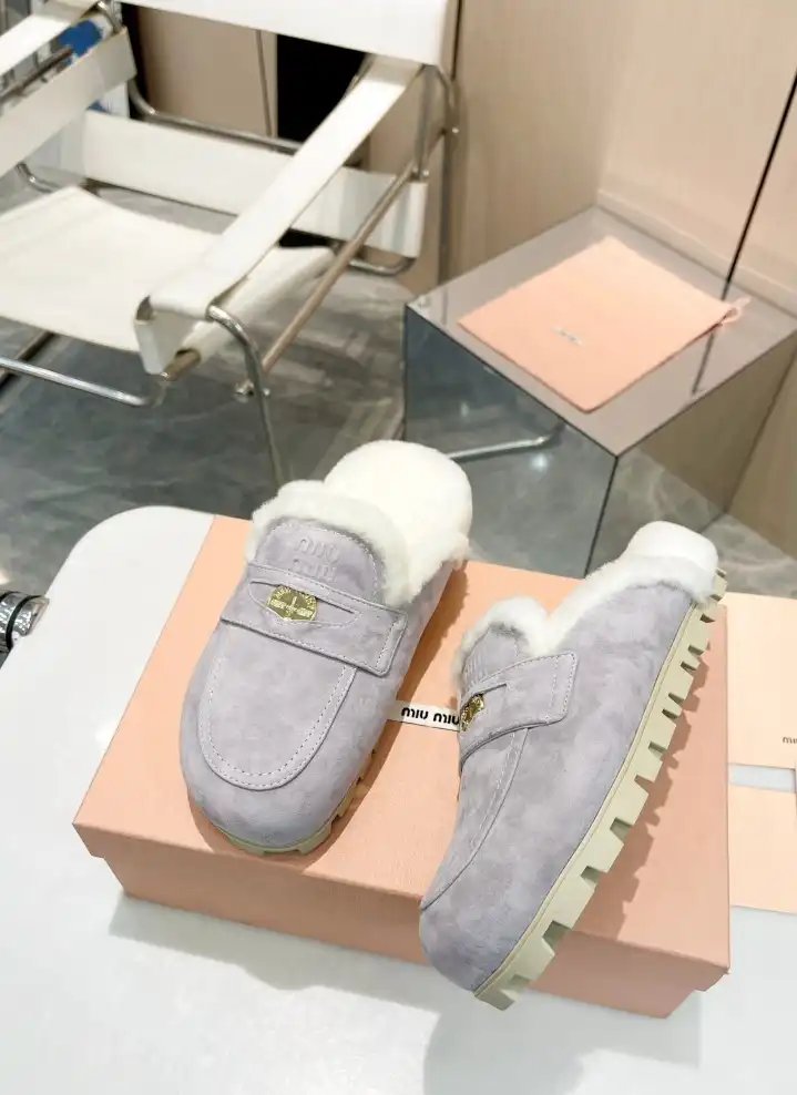 hype Miu Miu Slippers