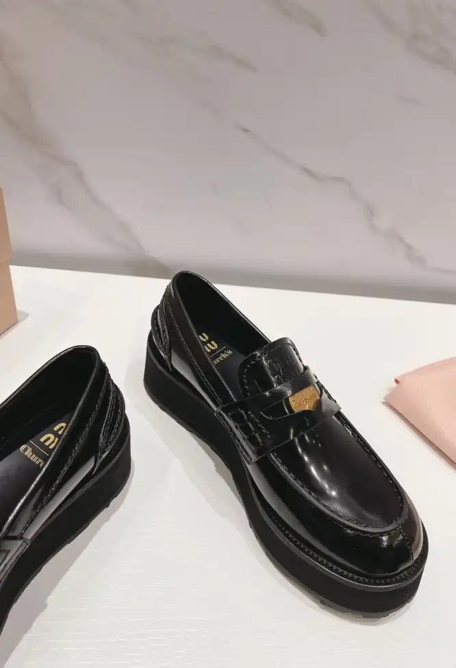 hype Miu Miu Leather Shoes