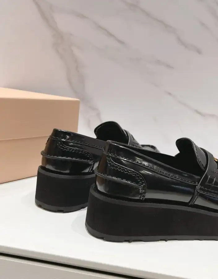 hype Miu Miu Leather Shoes