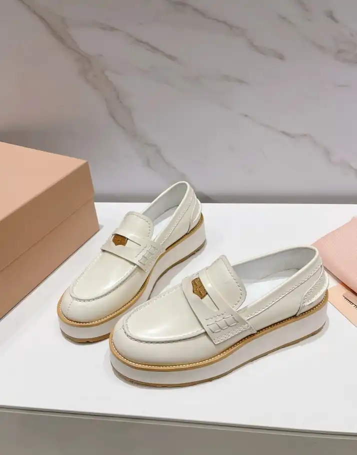 hype Miu Miu Leather Shoes