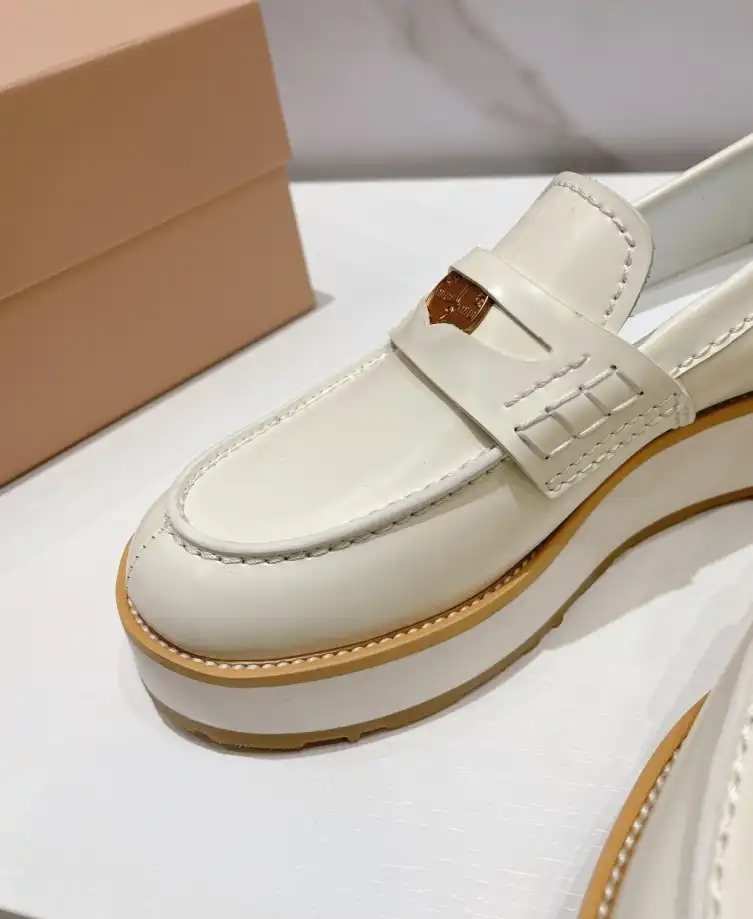 hype Miu Miu Leather Shoes