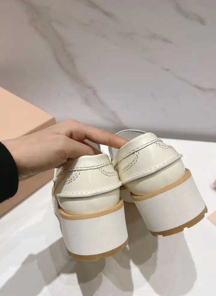 hype Miu Miu Leather Shoes