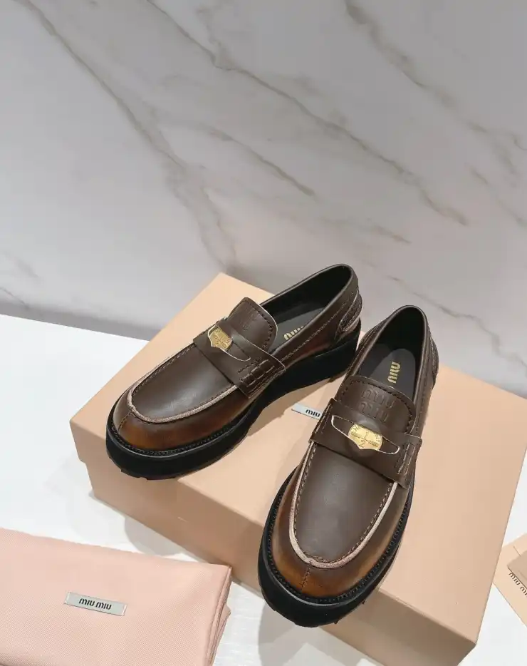 hype Miu Miu Leather Shoes