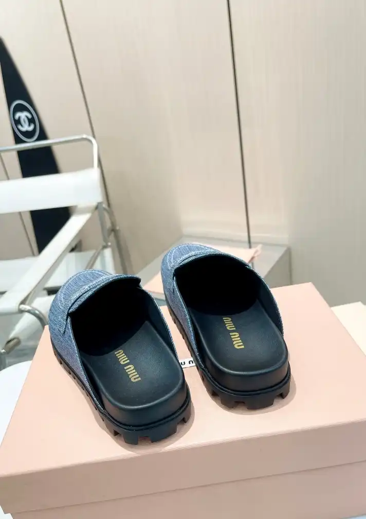 hype Miu Miu Slippers