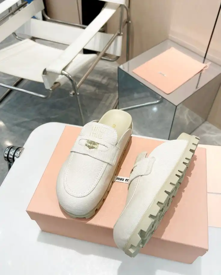 hype Miu Miu Slippers