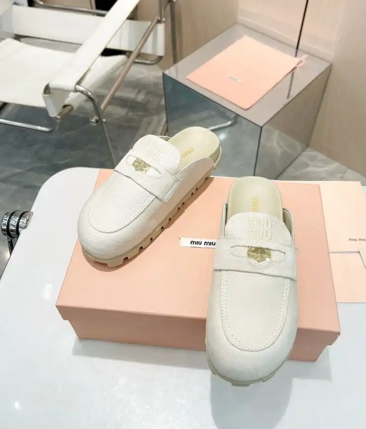 hype Miu Miu Slippers