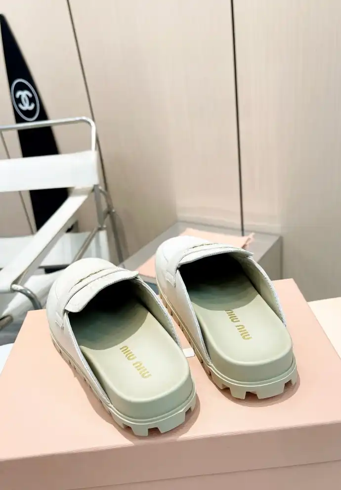 hype Miu Miu Slippers