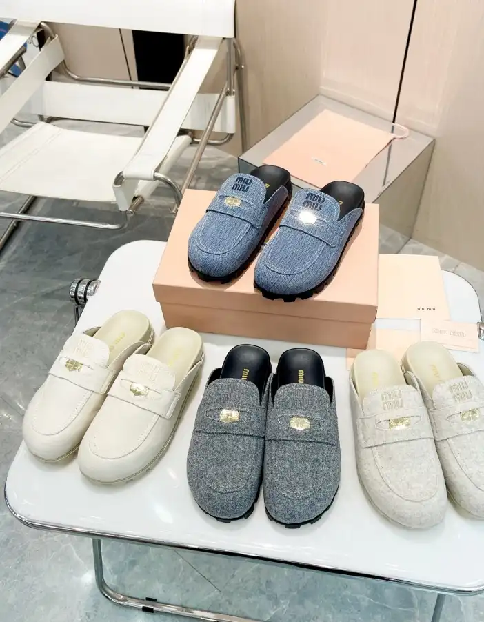 hype Miu Miu Slippers