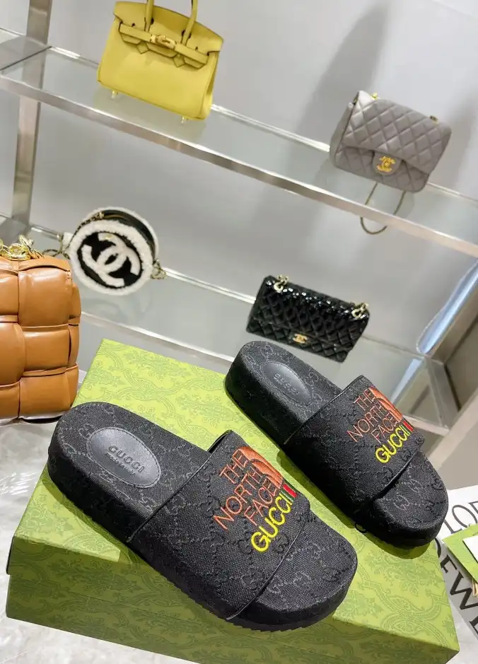 hype Gucci Slippers