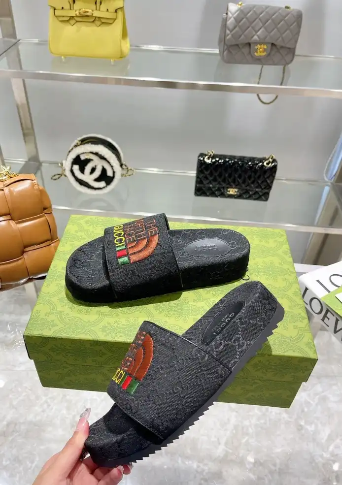 hype Gucci Slippers