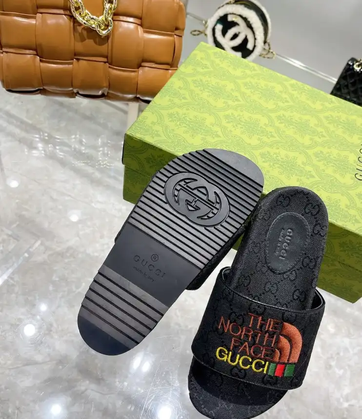 hype Gucci Slippers