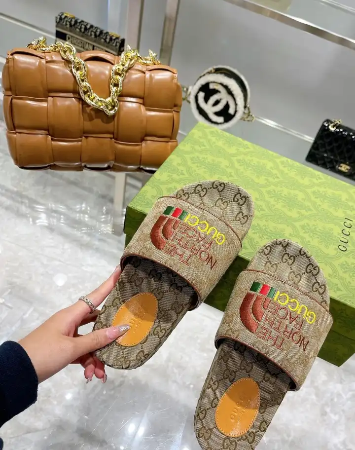 hype Gucci Slippers