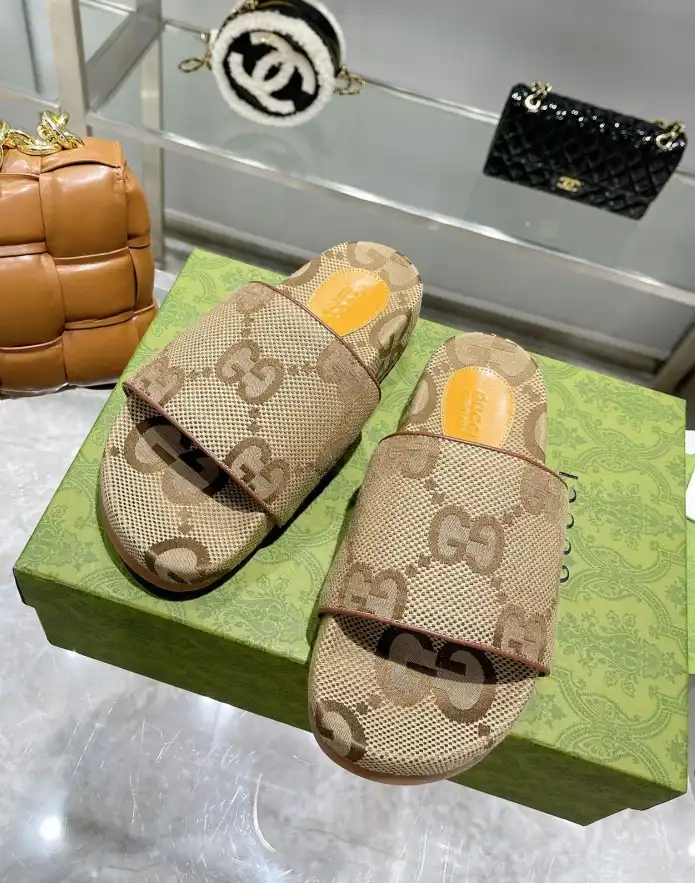 hype Gucci Slippers