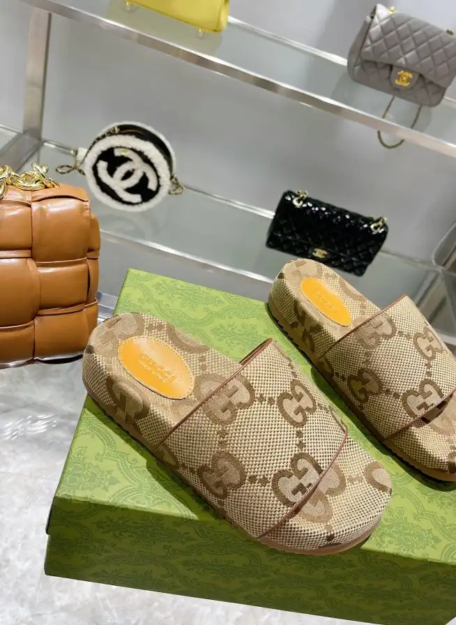 hype Gucci Slippers