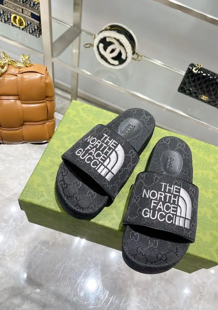 hype Gucci Slippers