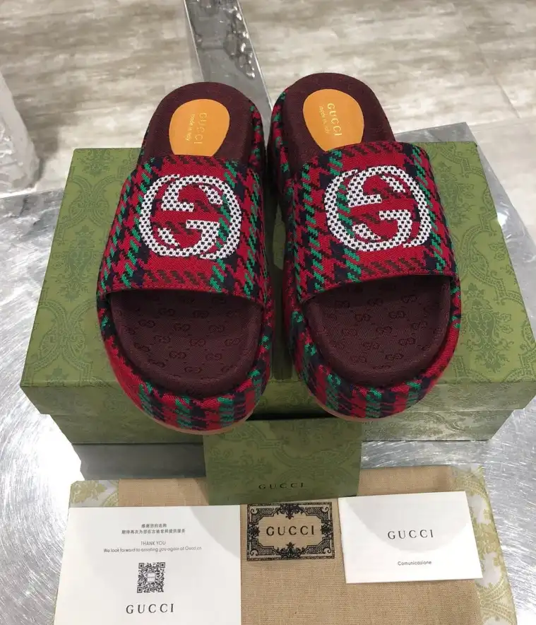 hype Gucci Slippers