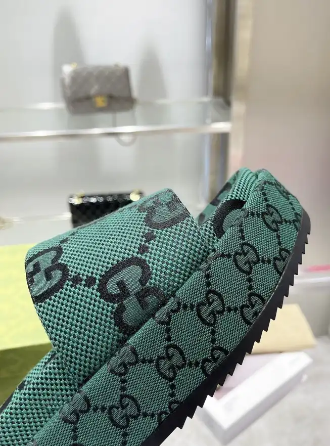 hype Gucci Slippers