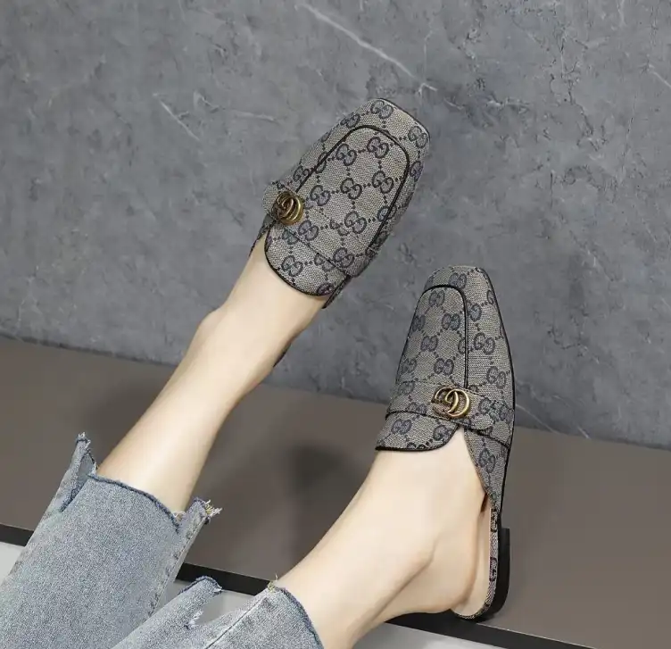 hype Gucci Slippers