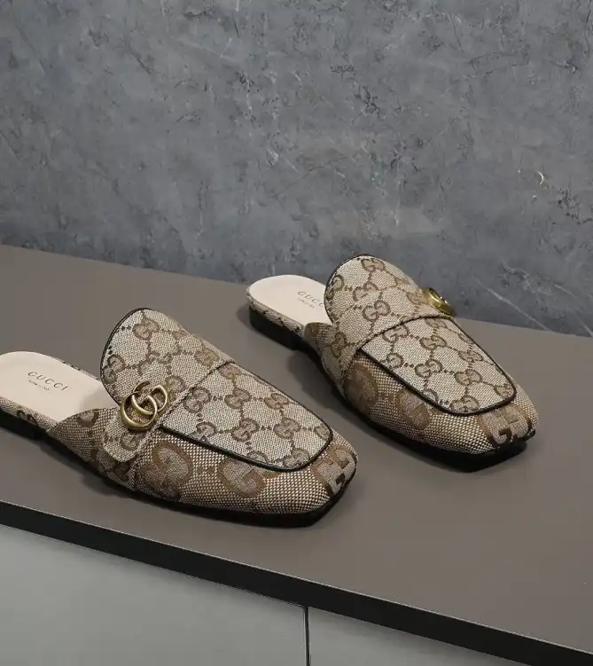 hype Gucci Slippers