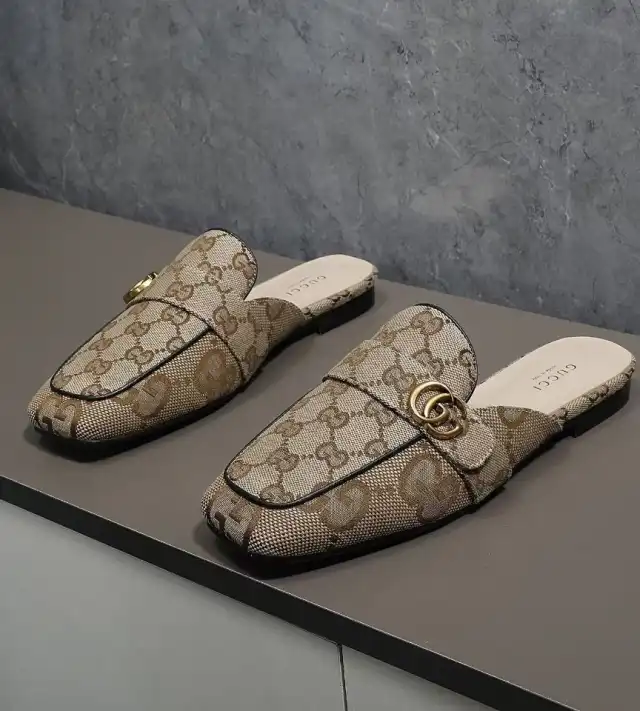 hype Gucci Slippers