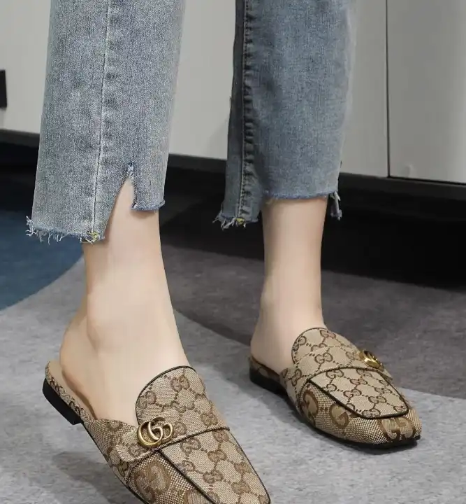 hype Gucci Slippers