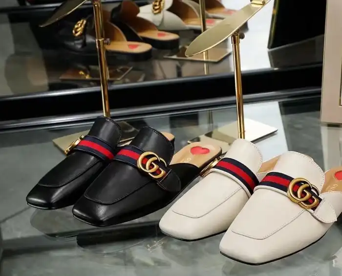 hype Gucci Slippers