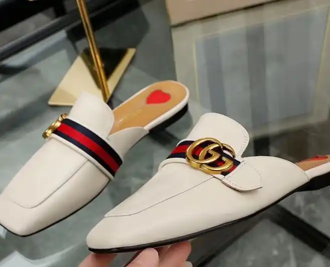 hype Gucci Slippers