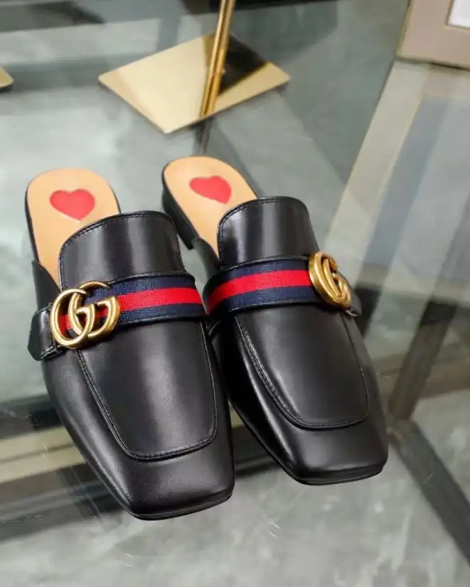 hype Gucci Slippers