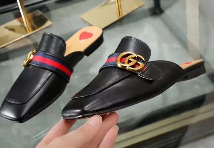 hype Gucci Slippers